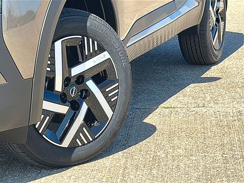 New 2026 Nissan Kicks SV w/ Charging Package image 3