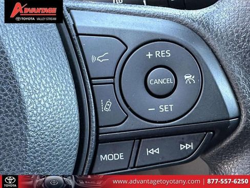 Used 2024 Toyota RAV4 XLE AWD/4WD image 25