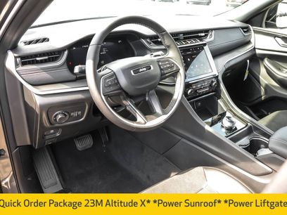 New 2025 Jeep Grand Cherokee Altitude