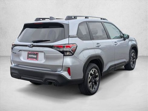 Used 2026 Subaru Forester Premium AWD/4WD image 2