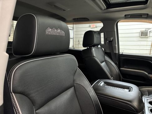 Used 2017 Chevrolet Silverado 2500 High Country w/ Duramax Plus Package image 27