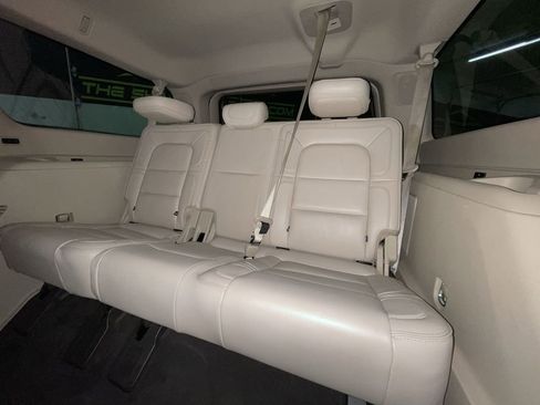 Used 2018 Lincoln Navigator L Reserve w/ Technology Package image 29