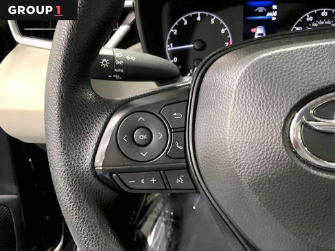 Certified 2025 Toyota Corolla LE FWD image 24