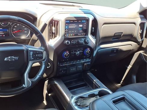 Used 2020 Chevrolet Silverado 1500 LT Trail Boss AWD/4WD image 5