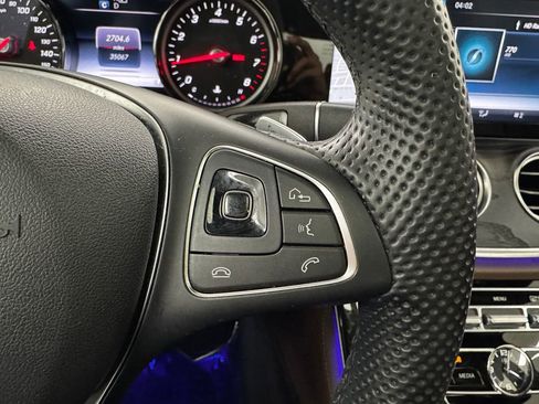 Used 2017 Mercedes-Benz E 300 4MATIC image 19