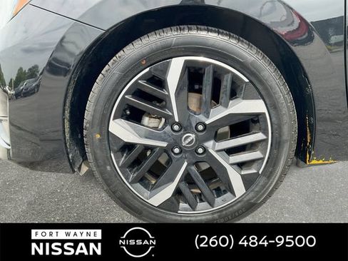 Used 2024 Nissan Versa SR FWD image 10