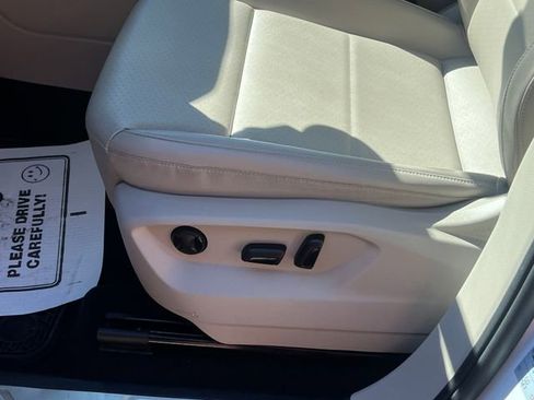 Used 2022 Volkswagen Atlas SE image 28