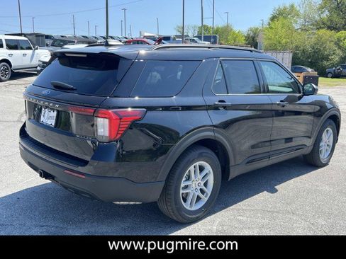 New 2026 Ford Explorer Active image 7
