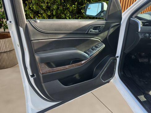 Used 2019 Chevrolet Tahoe 4WD image 16