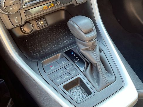 Used 2024 Toyota RAV4 XLE image 15