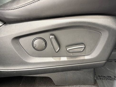 Used 2023 Ford Explorer XLT w/ Equipment Group 202A image 20