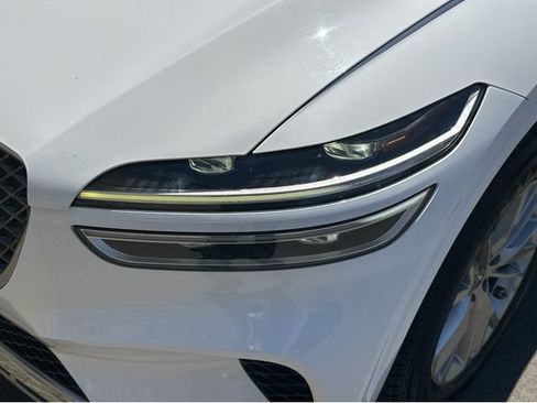Used 2022 Genesis GV70 2.5T AWD/4WD image 37