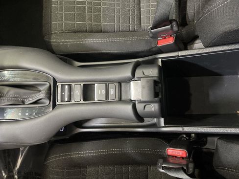 Used 2023 Honda HR-V LX image 20