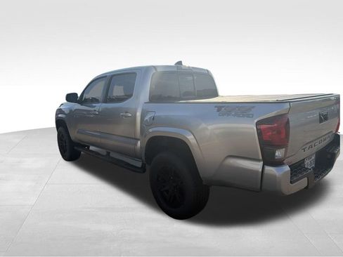 Used 2022 Toyota Tacoma SR w/ SR Convenience Package RWD image 16