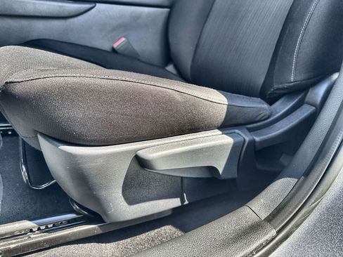 Used 2025 Nissan Sentra SV w/ Trunk Package FWD image 24