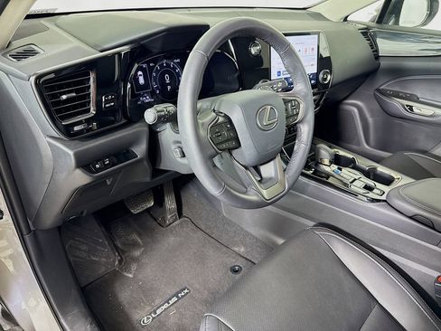 Certified 2025 Lexus NX 250 FWD w/ Premium Package image 9