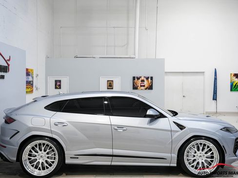 Used 2025 Lamborghini Urus SE image 26