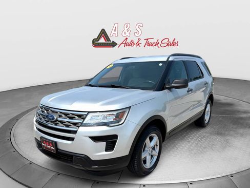 Used 2018 Ford Explorer 4WD w/ Class II Trailer Tow Package image 3