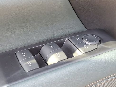 New 2027 GMC Terrain AT4 w/ Convenience Package III AWD/4WD image 23