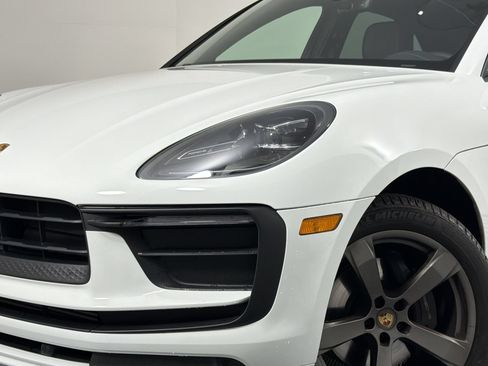 Certified 2026 Porsche Macan AWD/4WD image 12
