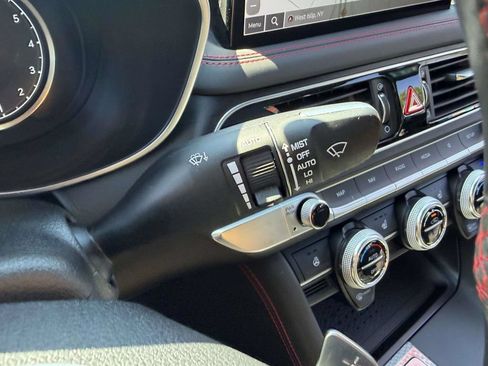 Used 2022 Genesis G70 3.3T w/ Sport Advanced Package AWD/4WD image 35