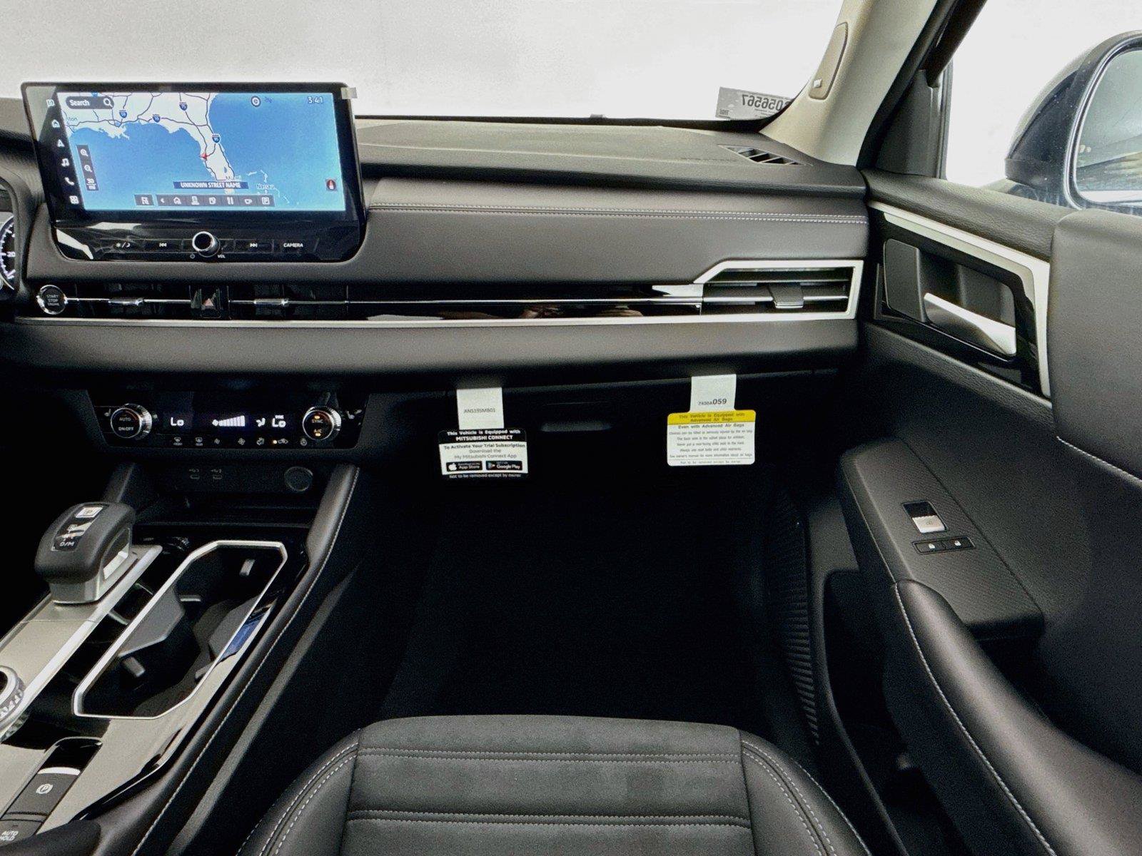New 2026 Mitsubishi Outlander SE FWD image 31