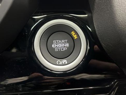New 2026 RAM 1500 Laramie AWD/4WD image 23