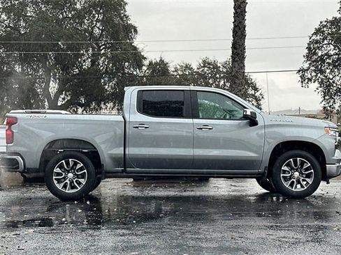 Used 2025 Chevrolet Silverado 1500 LT image 4