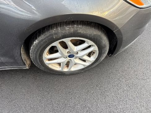 Used 2016 Ford Fusion SE FWD image 23