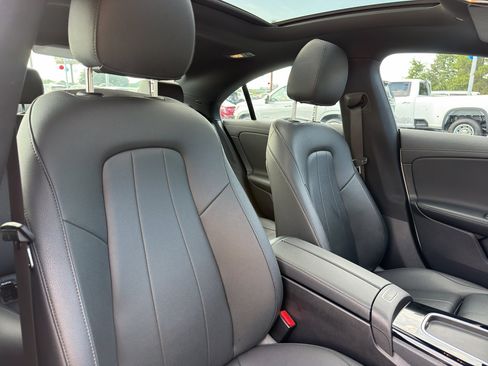 Used 2025 Mercedes-Benz CLA 250 4MATIC image 24