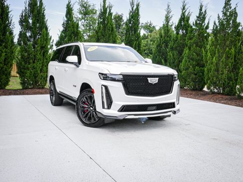 Used 2023 Cadillac Escalade V w/ LPO, ONYX Package AWD/4WD image 2