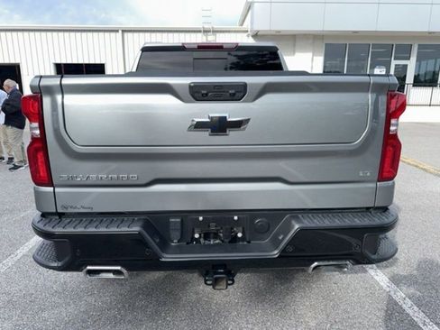 Used 2024 Chevrolet Silverado 1500 LT Trail Boss w/ Convenience Package II AWD/4WD image 7
