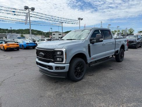 New 2026 Ford F350 4x4 Crew Cab Super Duty image 7