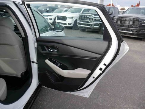 Used 2024 Honda Accord Touring image 21