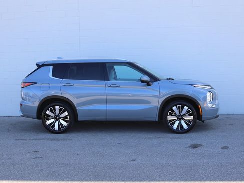 Used 2025 Mitsubishi Outlander SEL image 52