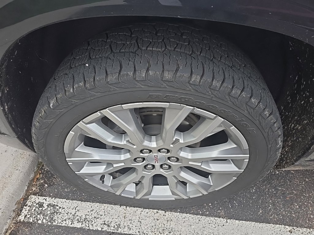 Certified 2024 GMC Acadia Denali w/ Super Cruise Package AWD/4WD image 4