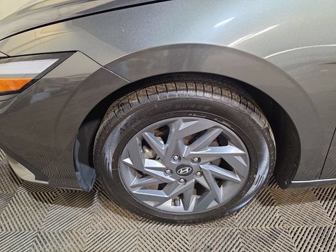 Used 2024 Hyundai Elantra SEL FWD image 18