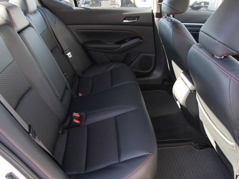 Certified 2025 Nissan Altima 2.5 SR FWD image 28
