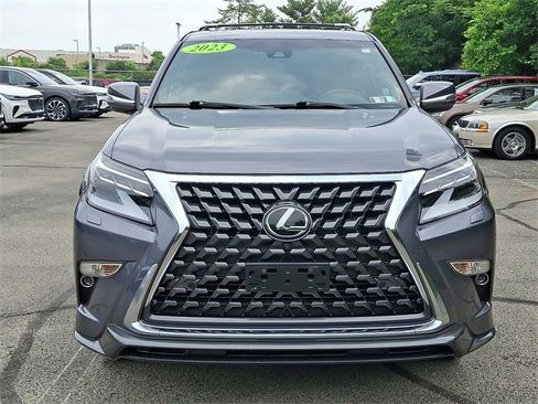 Used 2023 Lexus GX 460 Luxury w/ Sport Design Package AWD/4WD image 2