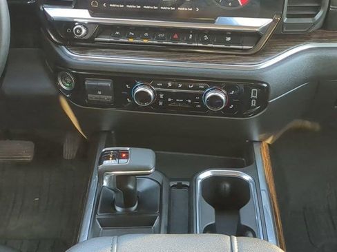 Used 2024 GMC Sierra 1500 Elevation w/ Elevation Premium Package AWD/4WD image 18