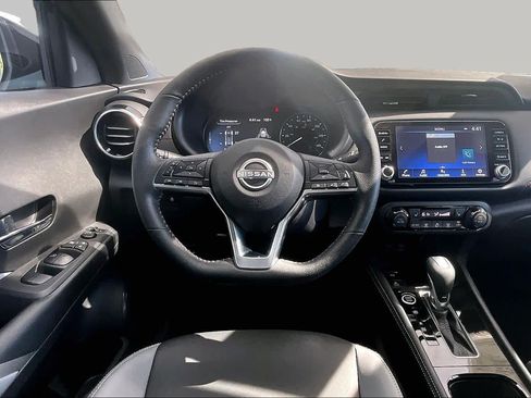 Certified 2023 Nissan Kicks SR w/ SR Premium Package FWD image 6