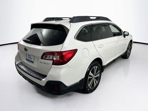 Used 2018 Subaru Outback 2.5i Limited w/ Popular Package #2 image 5