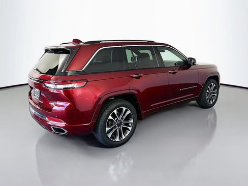 Used 2022 Jeep Grand Cherokee Overland AWD/4WD image 7