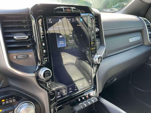 Used 2023 RAM 1500 Laramie AWD/4WD image 28