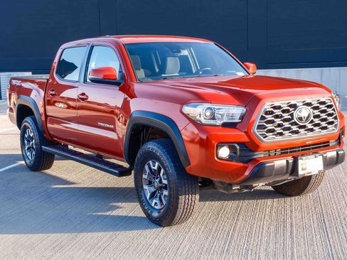 Certified 2023 Toyota Tacoma TRD Off-Road RWD image 3