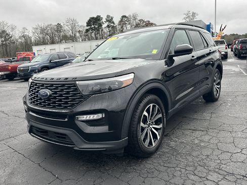 Used 2023 Ford Explorer ST-Line w/ Class IV Trailer Tow Package image 4