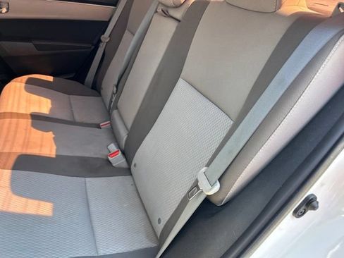Used 2017 Toyota Corolla LE w/ Carpet Mat Package (TMS) FWD image 8