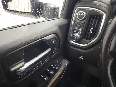 Used 2022 GMC Sierra 3500 Denali w/ Denali Ultimate Package image 25