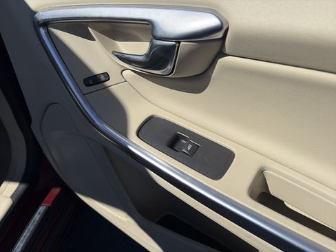 Used 2015 Volvo S60 T5 Platinum image 30