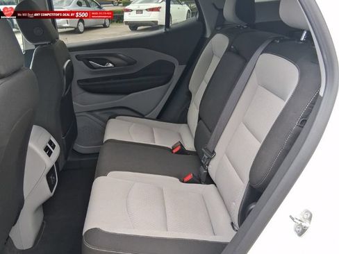 Used 2024 GMC Terrain SLE FWD image 19